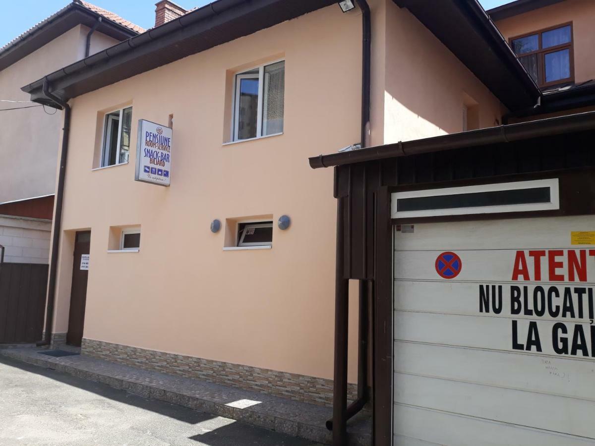 Pensiunea Red Rock Piatra Neamt Bagian luar foto